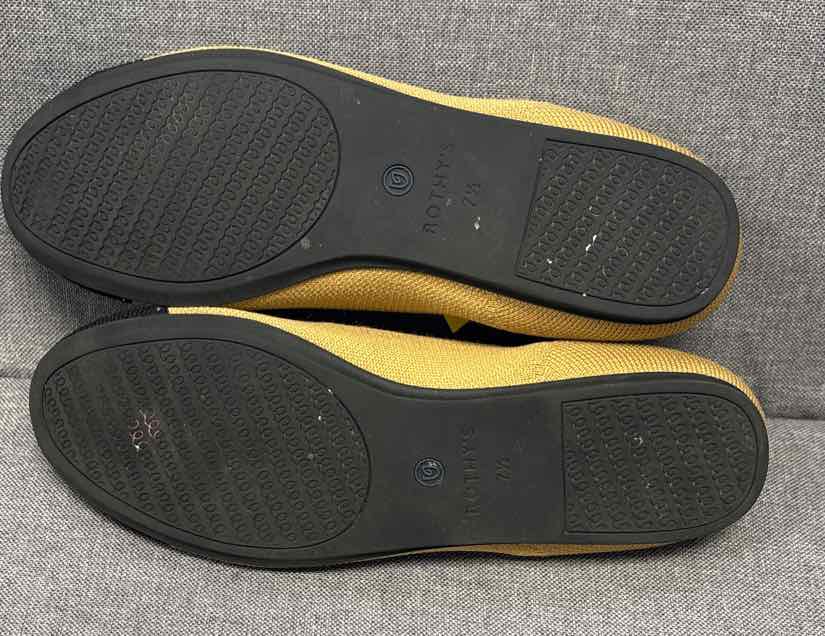 7.5 Rothy's Shoes