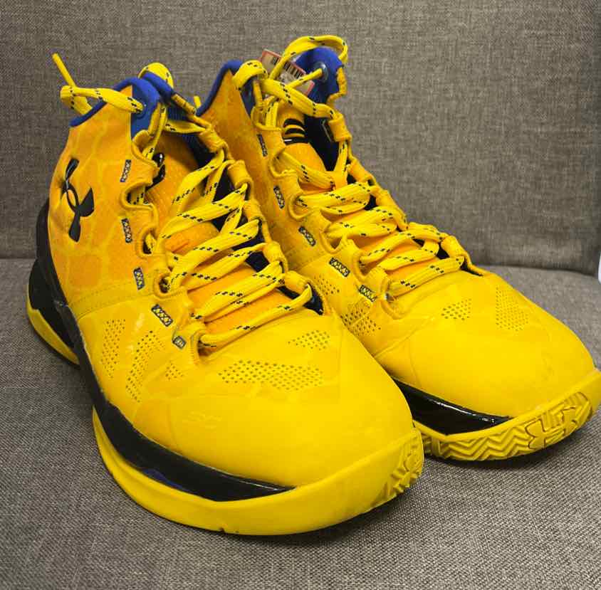 5.5 Under Armour Shoes/Boots