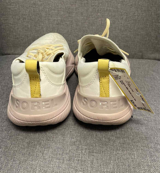 9.5 Sorel Shoes