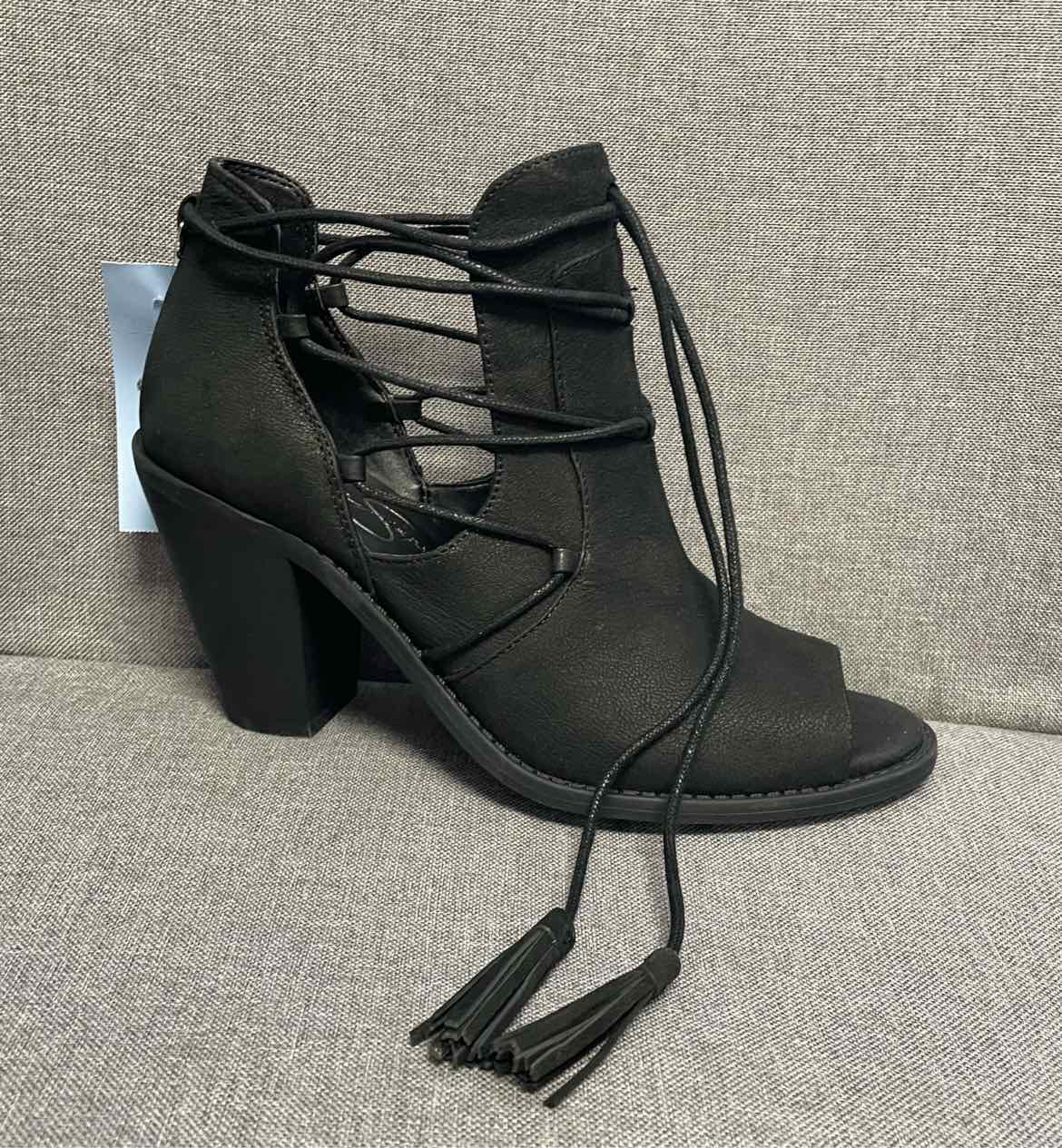 8.5 Jessica Simpson Shoes