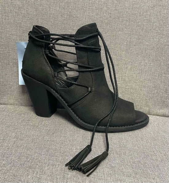 8.5 Jessica Simpson Shoes