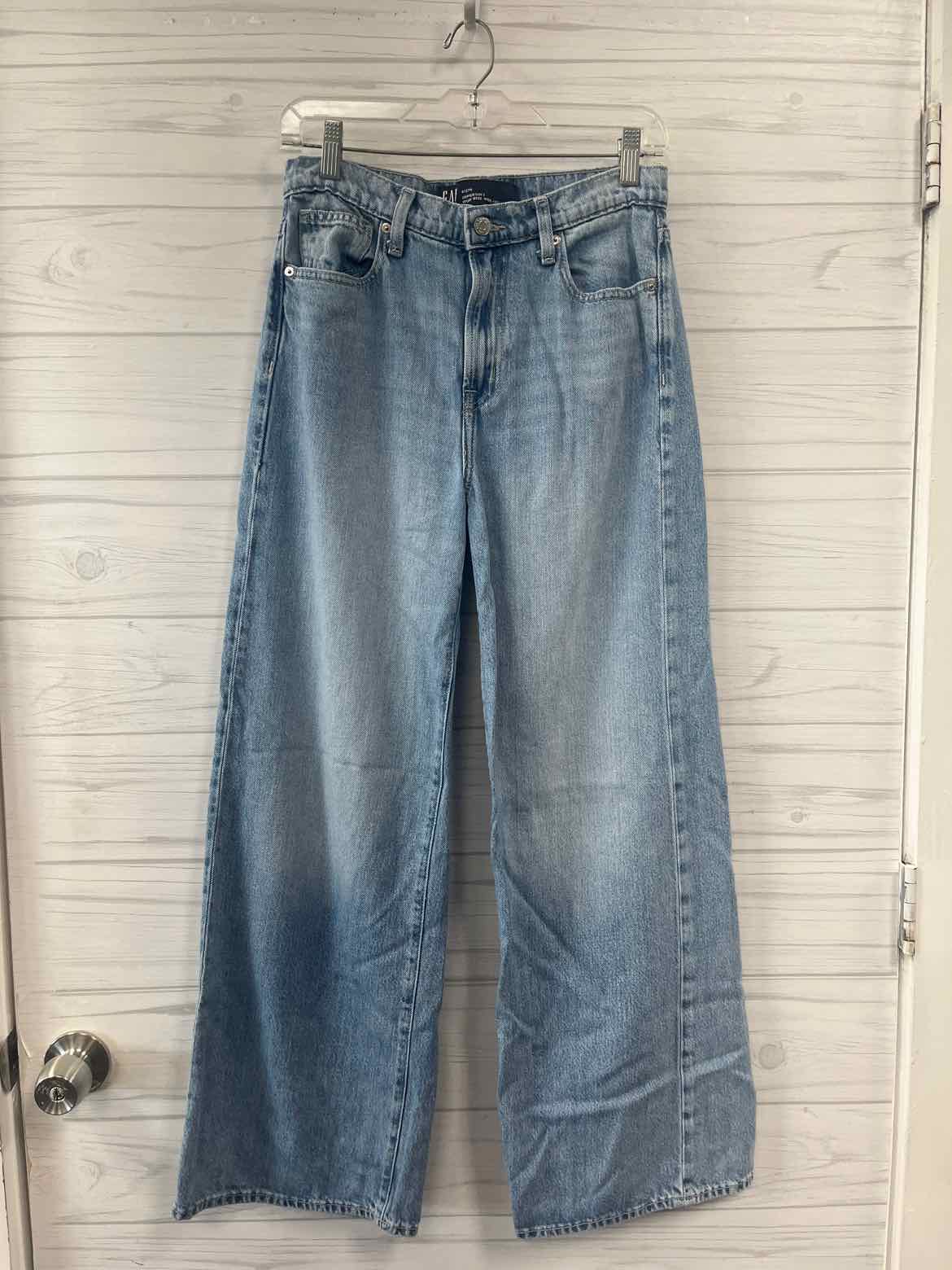 Size 4/27 Gap Jeans