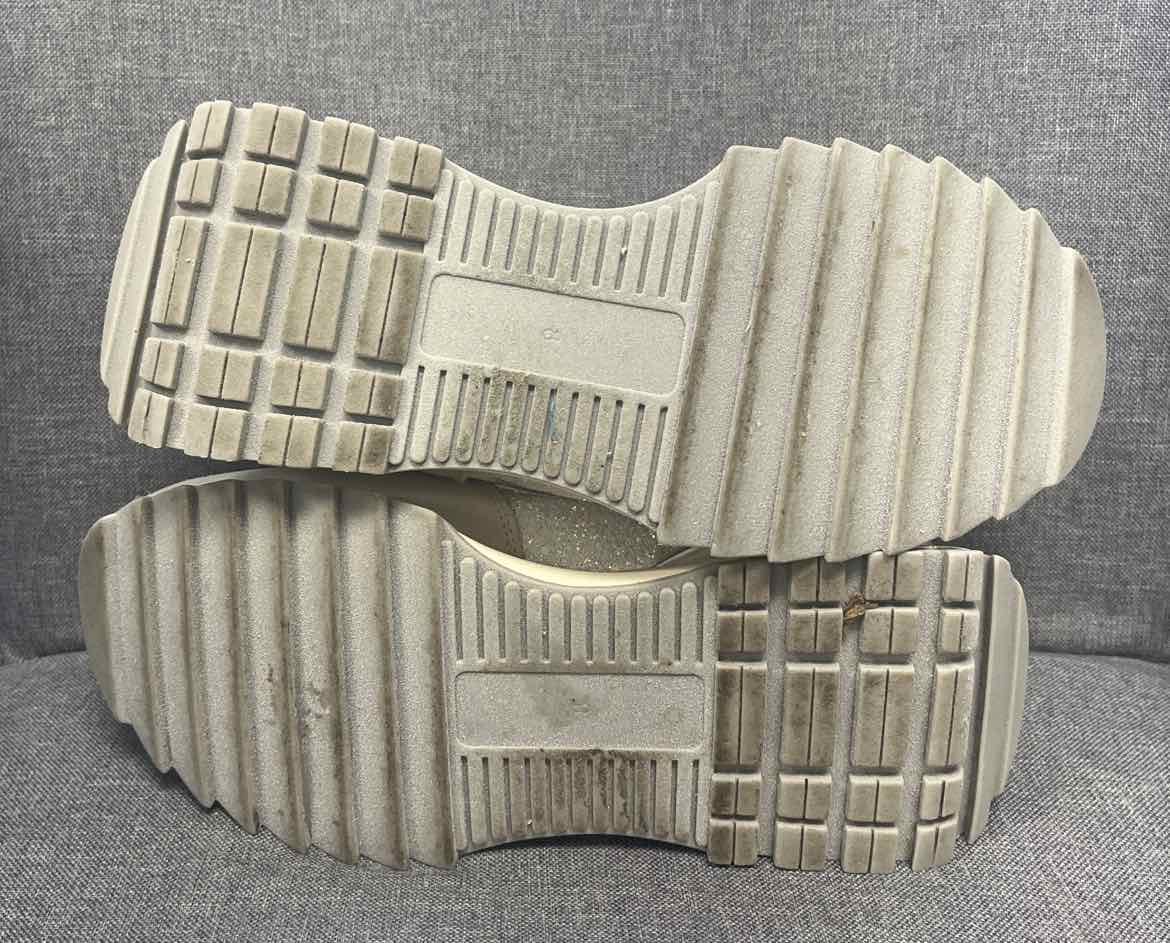8 Vintage Havana Sneakers