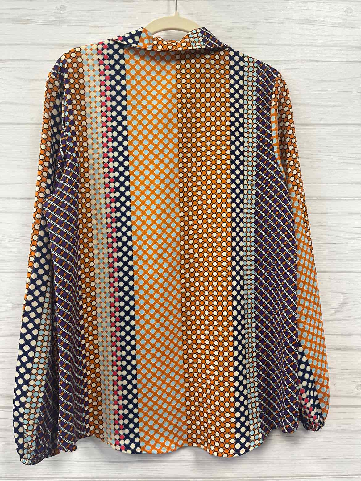 Size M Mod Boutique Shirt