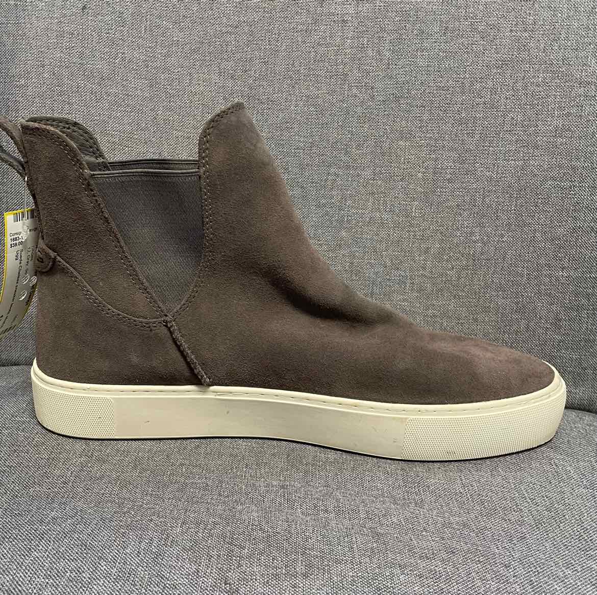 12 Ugg Shoes