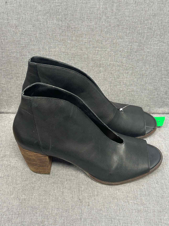 11 Lucky Brand Shoes