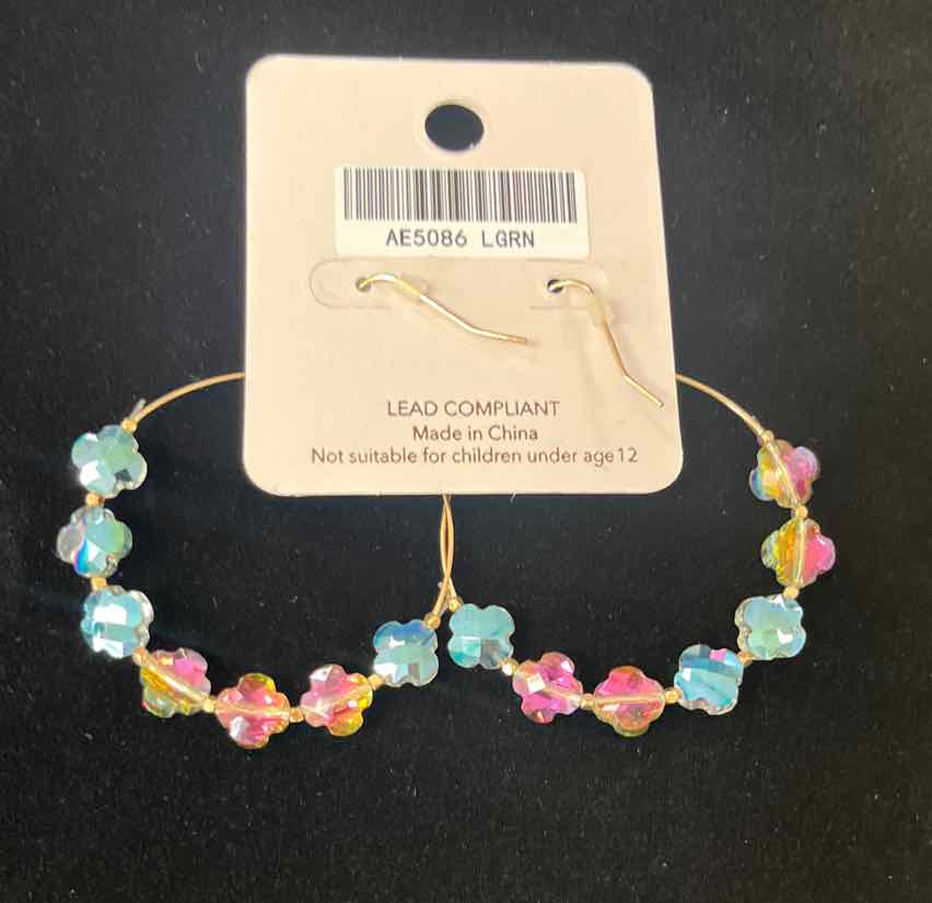AV Necklace