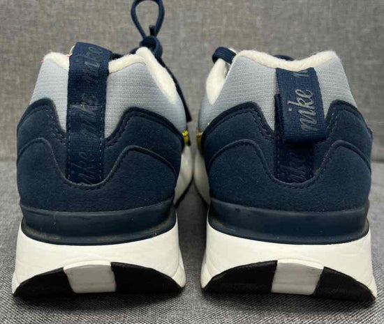 7 Nike Sneakers