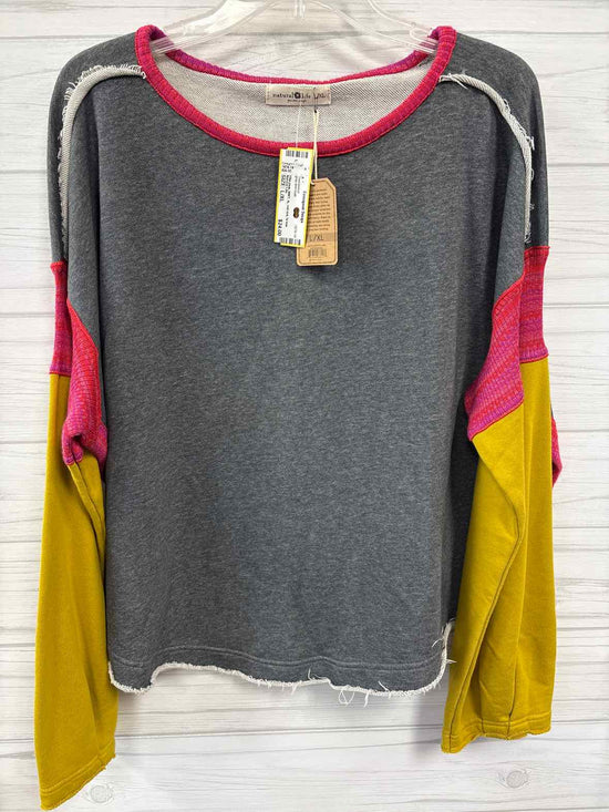 Size L/XL Natural Life Sweatshirt
