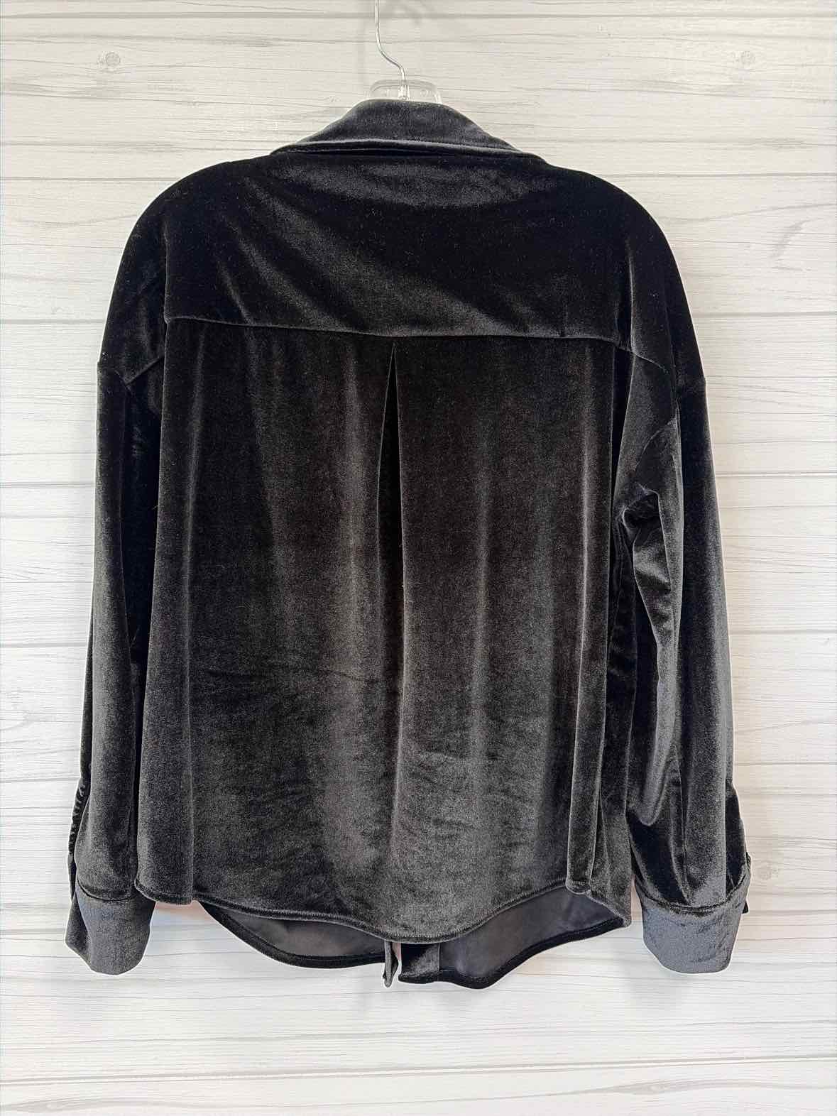 Size S Fate Shirt