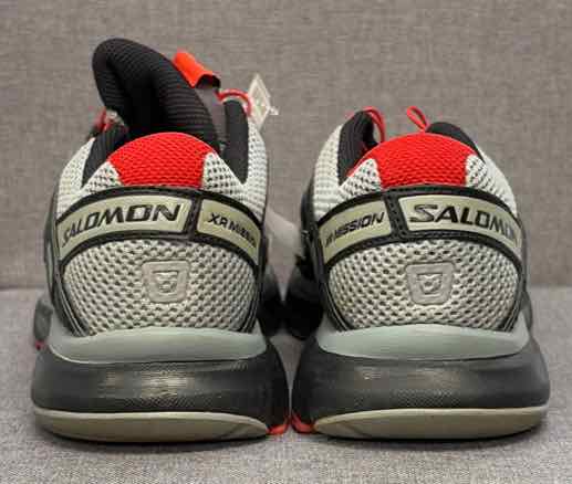 8 Salomon Sneakers