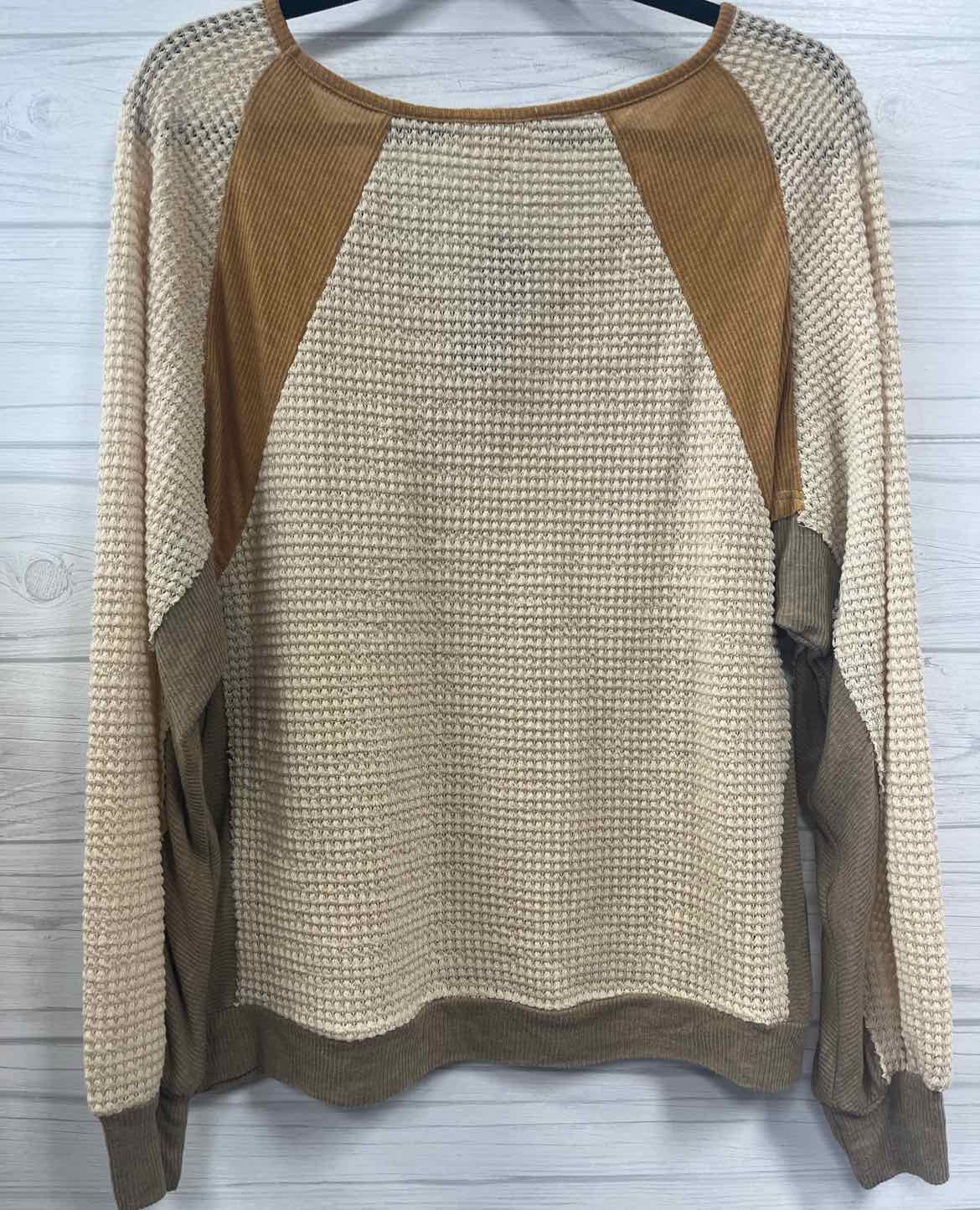 Size S Listicle Shirt