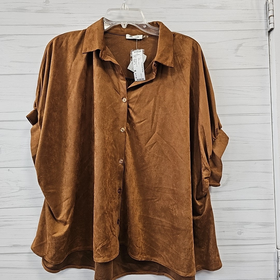 Size S day + moon Shirt
