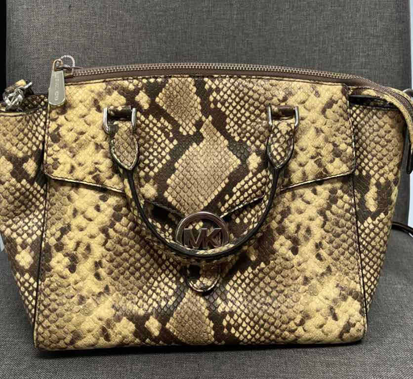Micheal Kors Purse