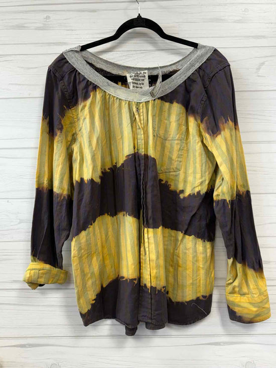 Size M/L Painted Oyster Shirt