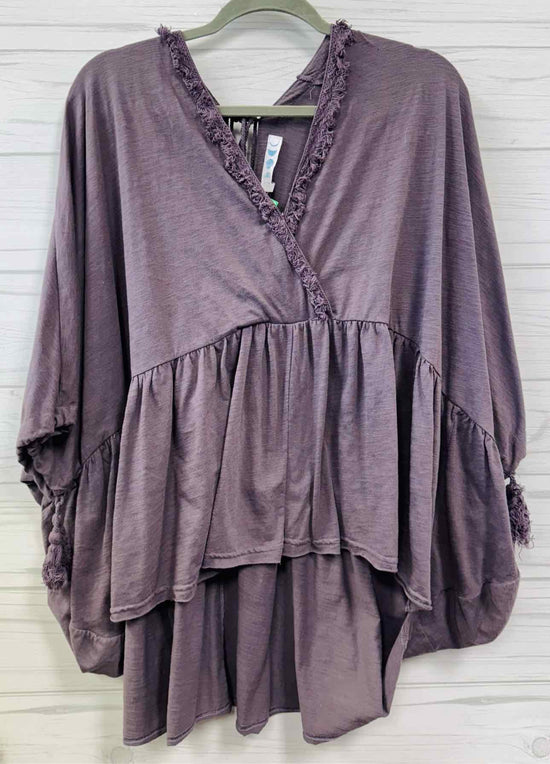 Size M E2 Clothing Shirt