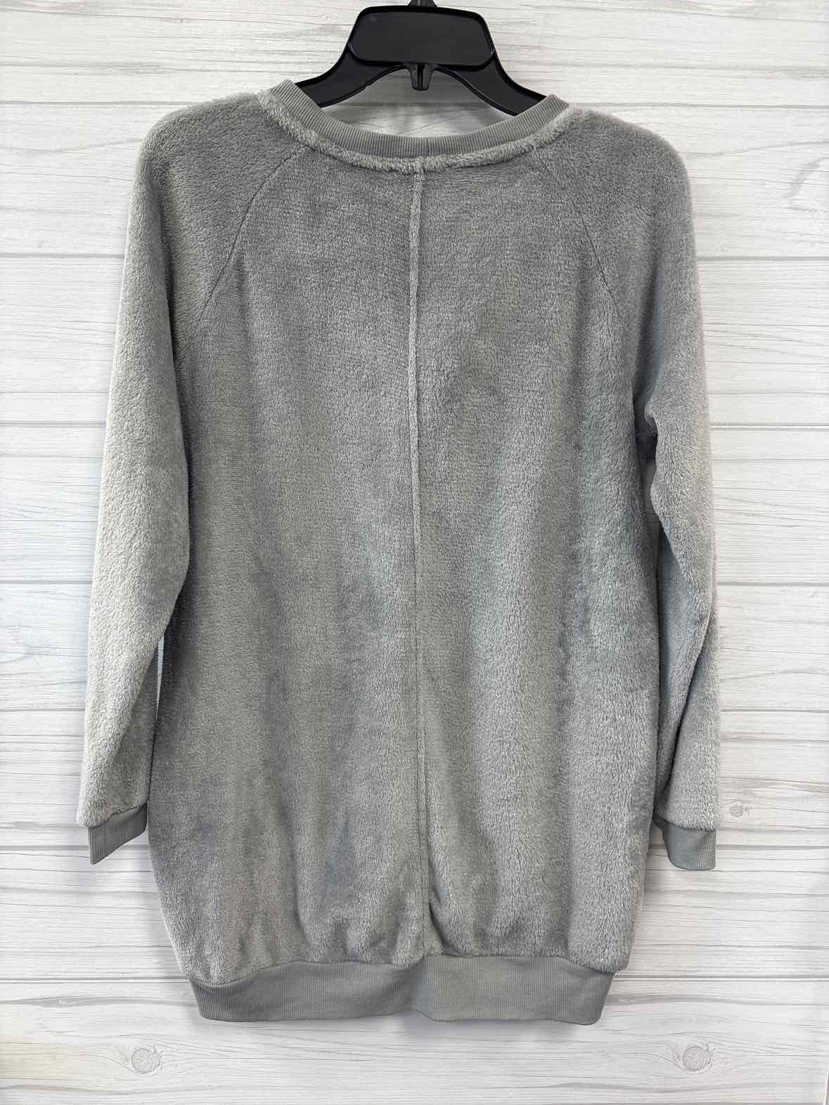 Size S easel Sweater