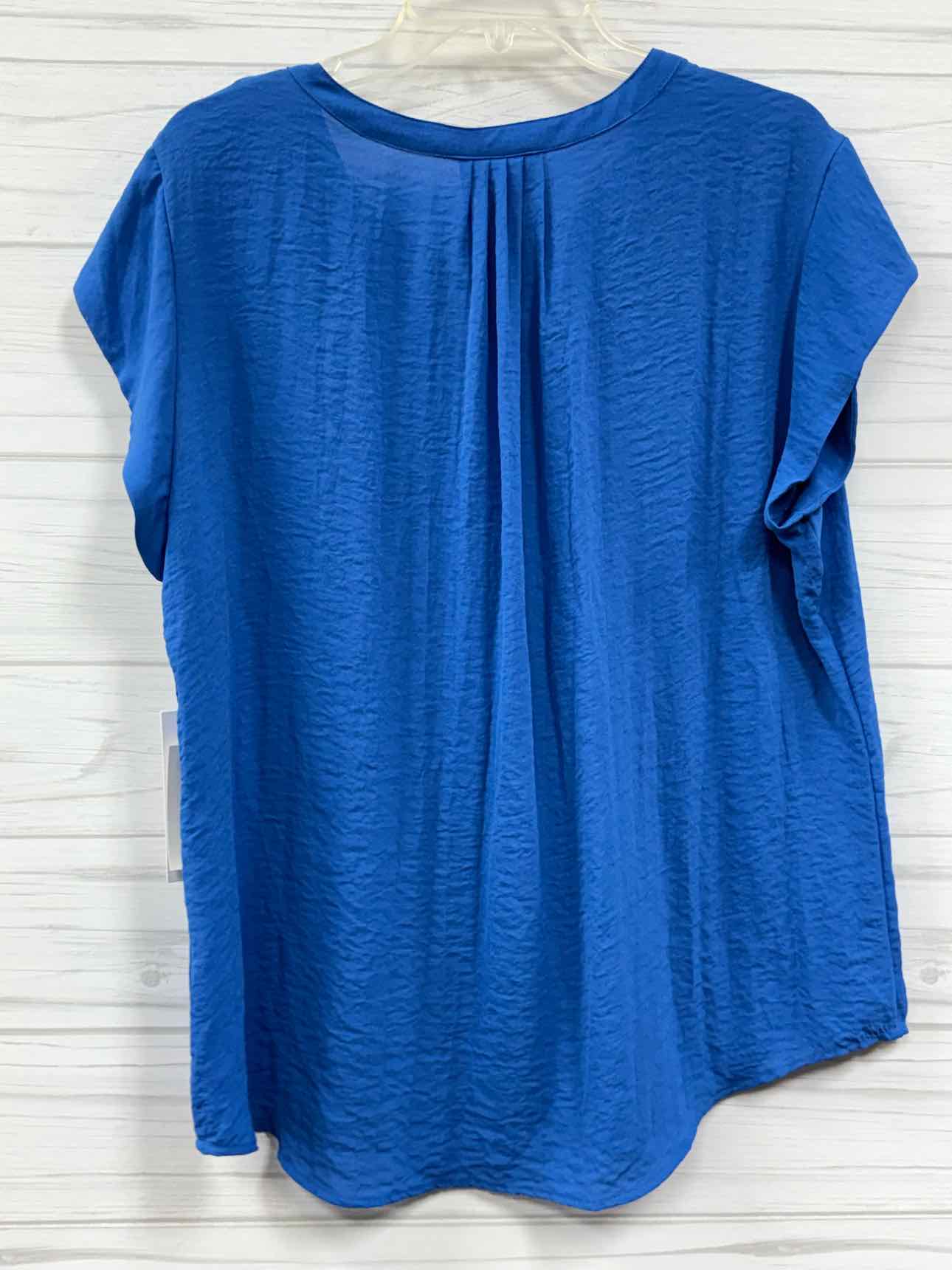 Size XL liz claiborne Shirt