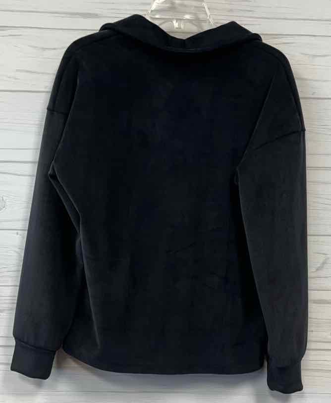 Size L mondetta Shirt
