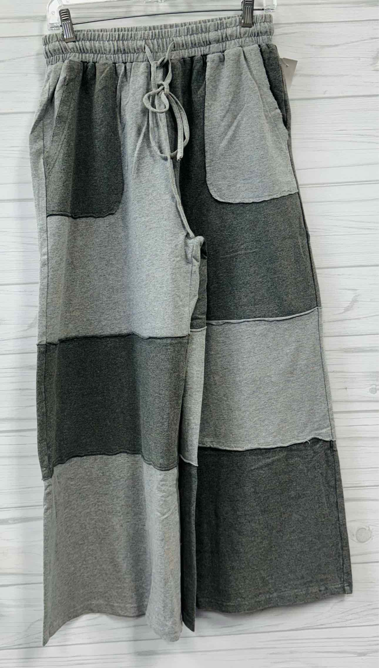 Size M easel Pants
