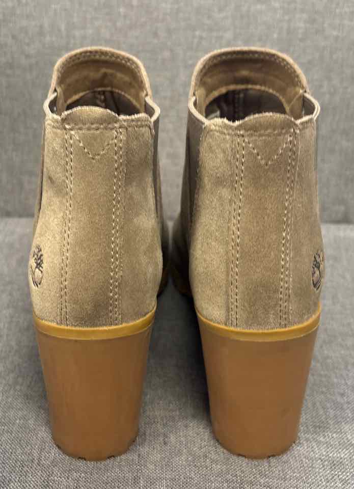 6.5 Timberland Boots