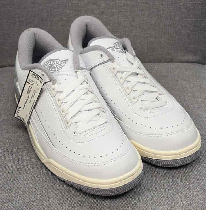 10.5 Air Jordan Sneakers