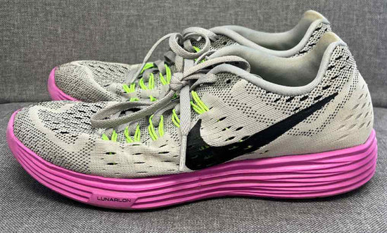 6.5 Nike Sneakers