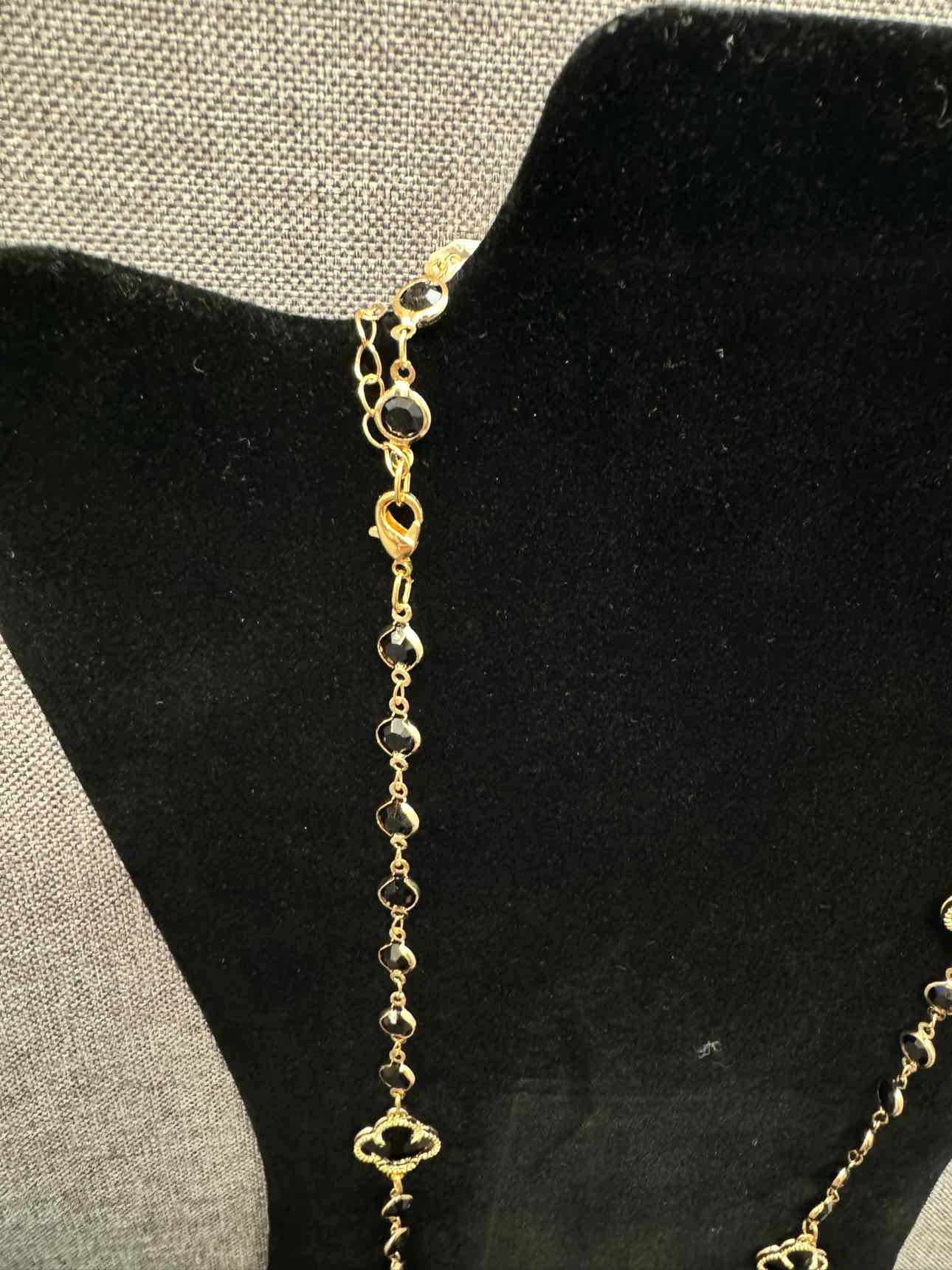 Pomina Necklace