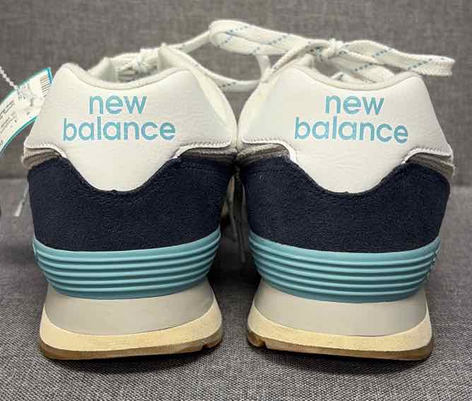 10 New Balance Sneakers