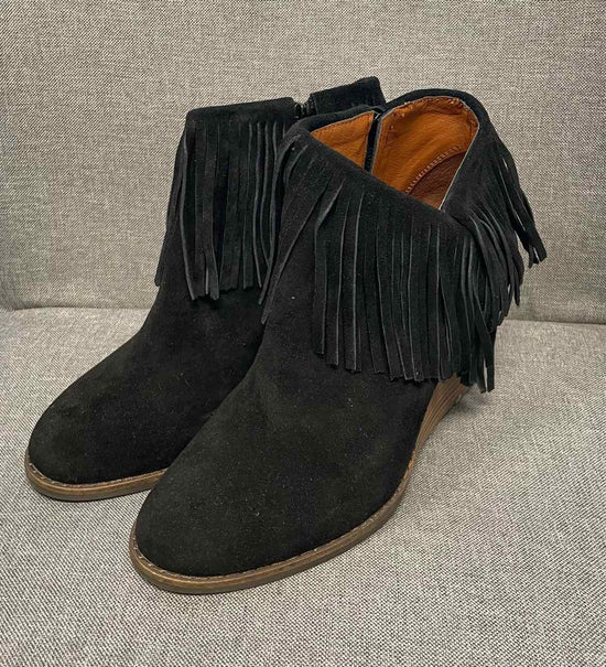 7.5 Lucky Brand Boots