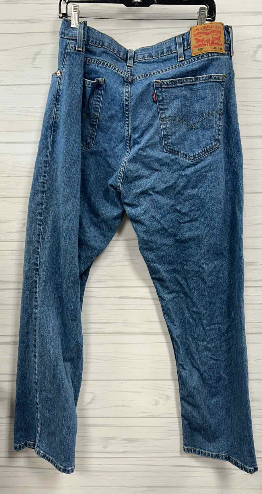 Size 40/32 Levi's Pants