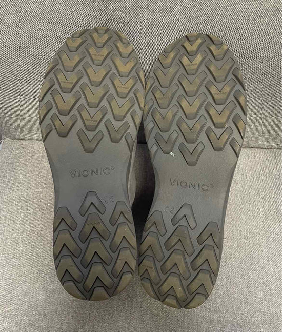 9 Vionic Boots