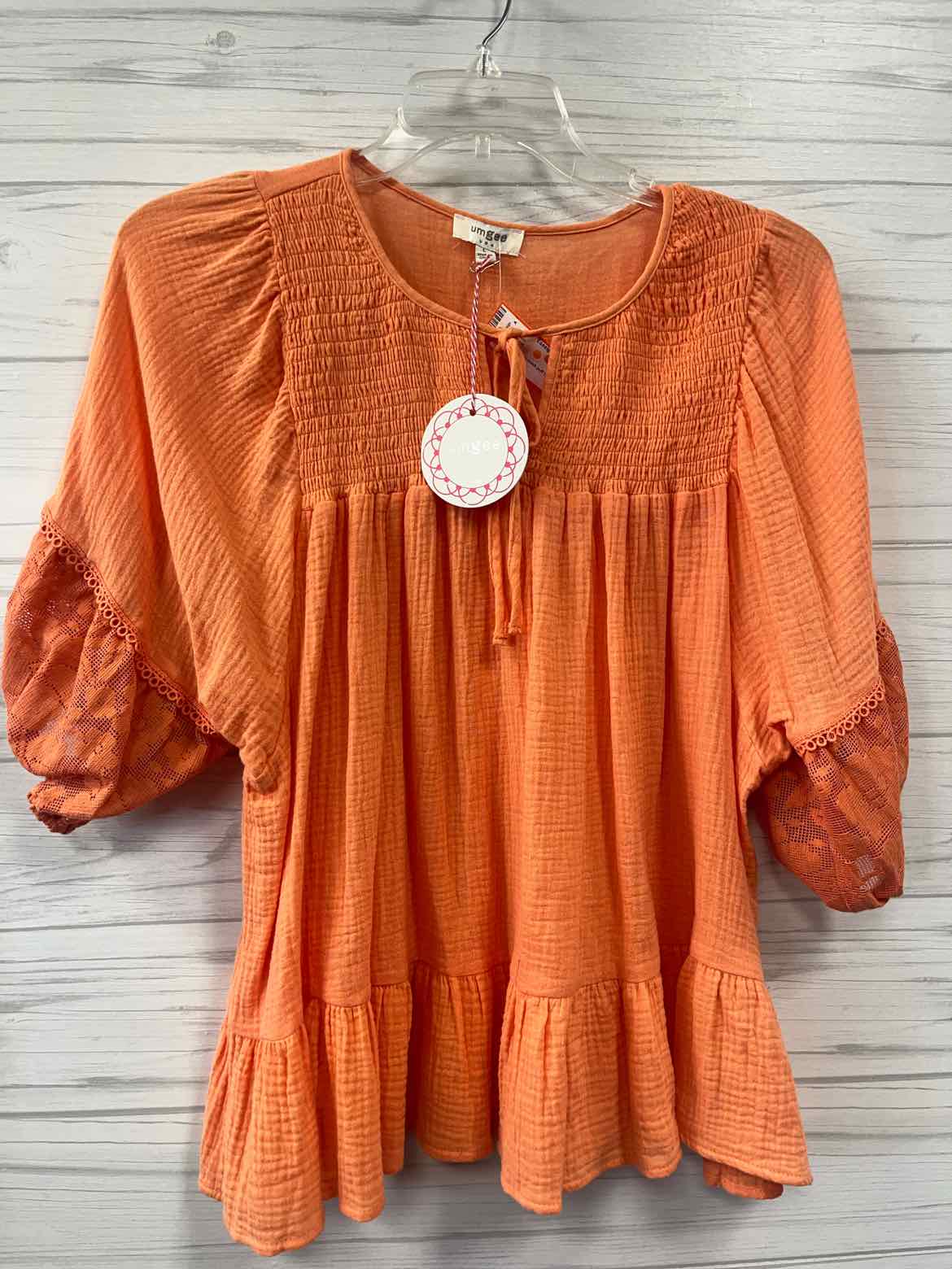 Size L Umgee Shirt