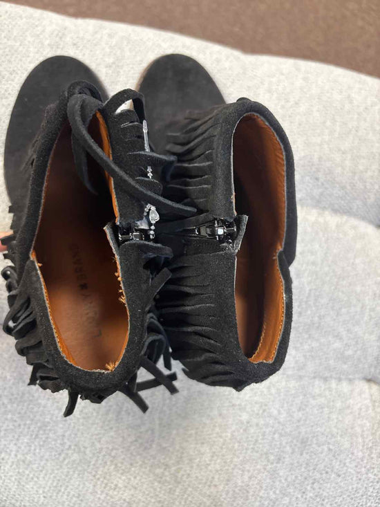 7.5 Lucky Brand Boots