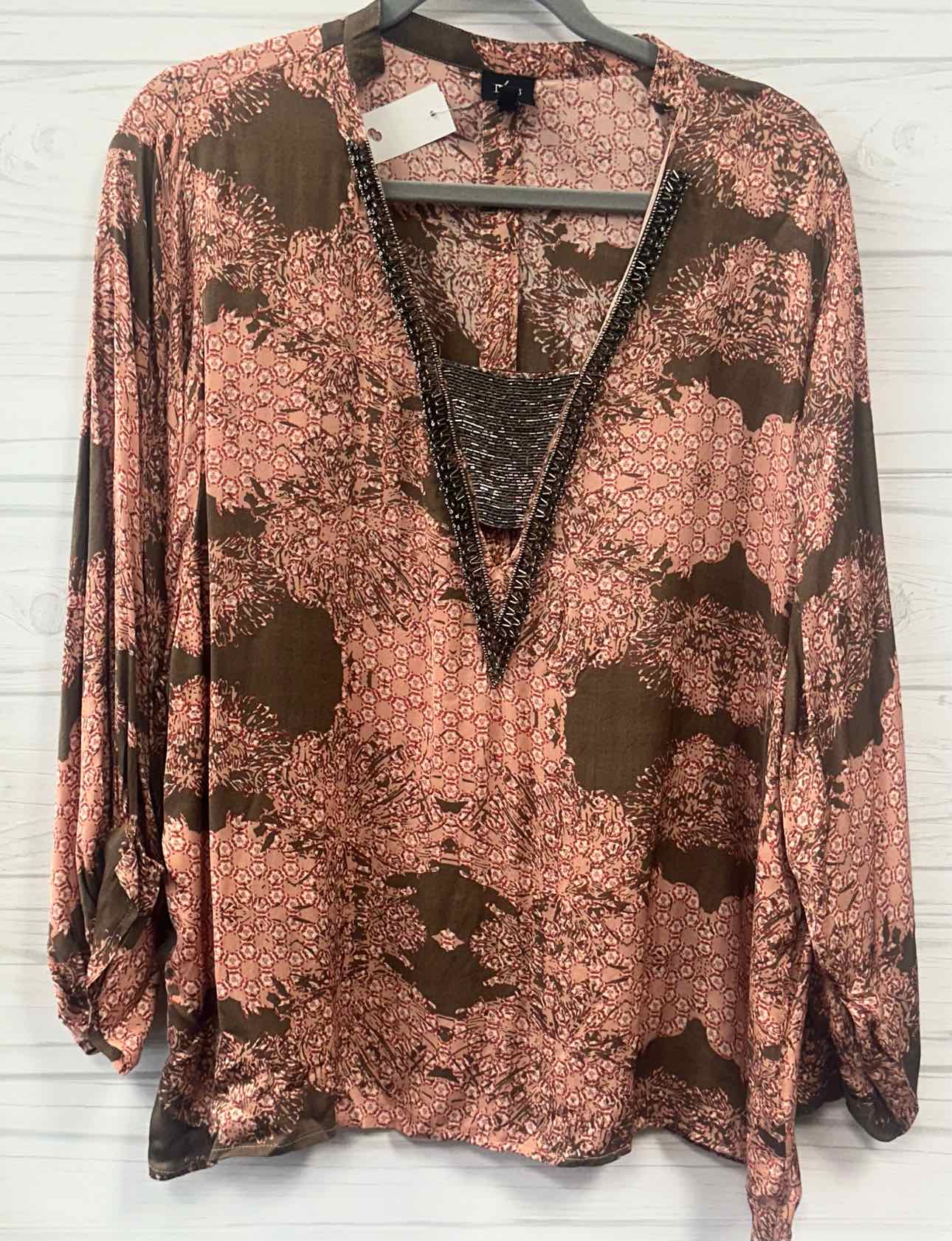 Size M nu Shirt