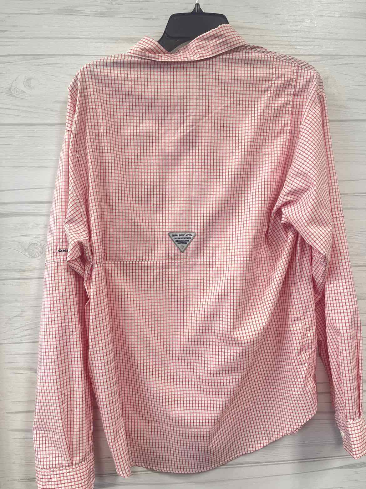 Size S Columbia Shirt