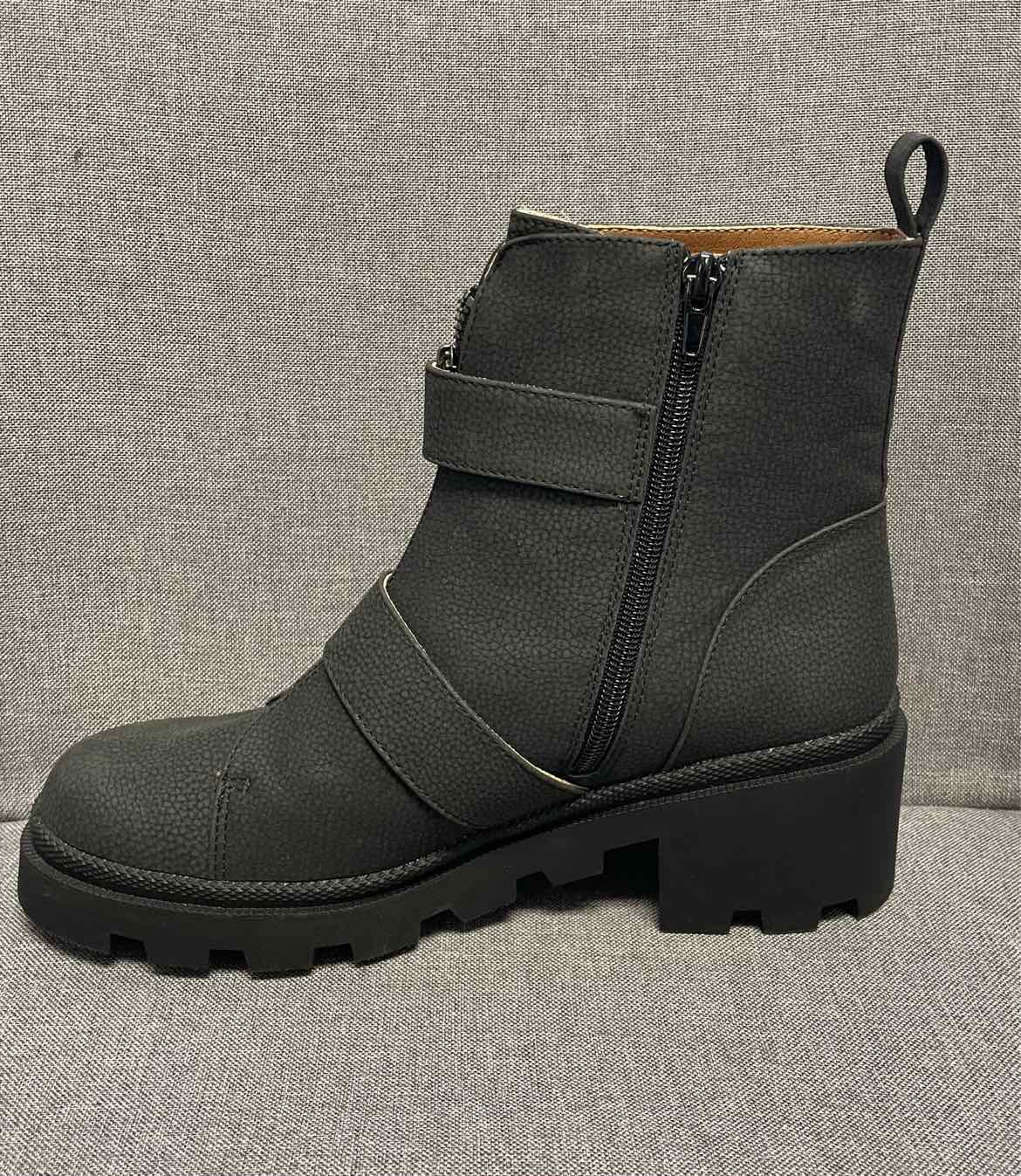 9.5 Yellow Box Boots