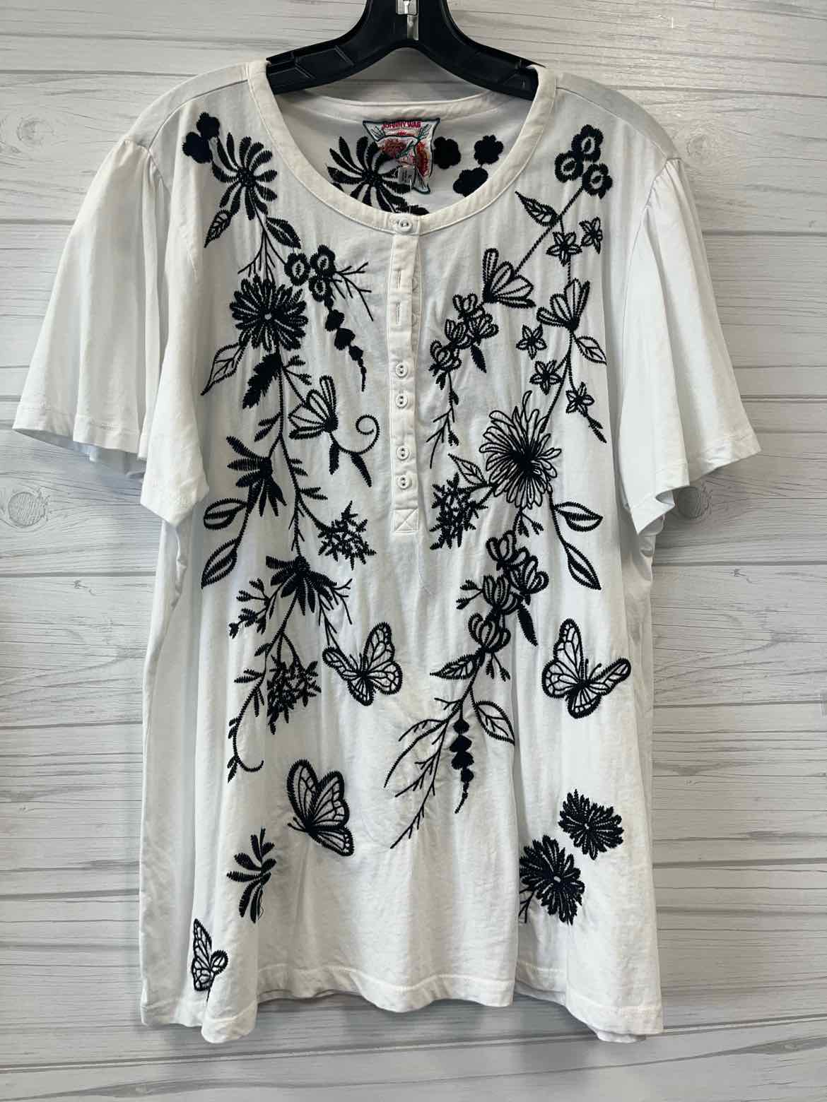 Size XL Johnny Was Shirt