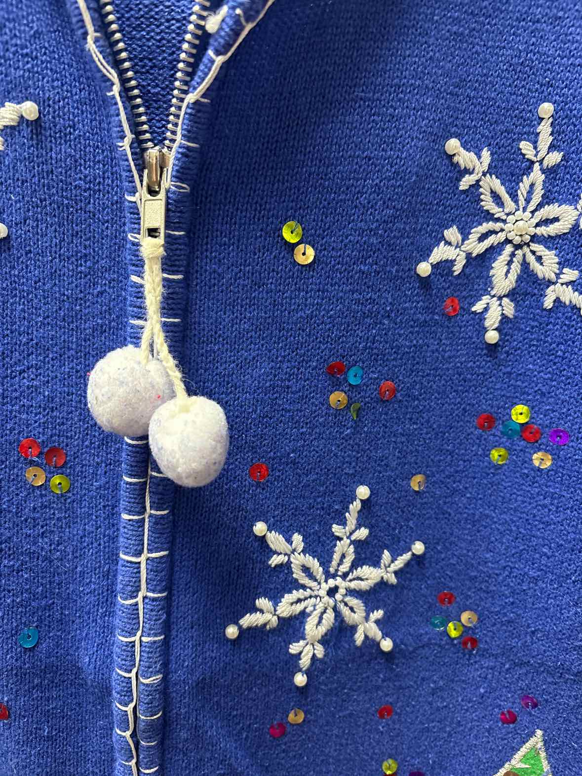 Size L Victoria Jones Sweater