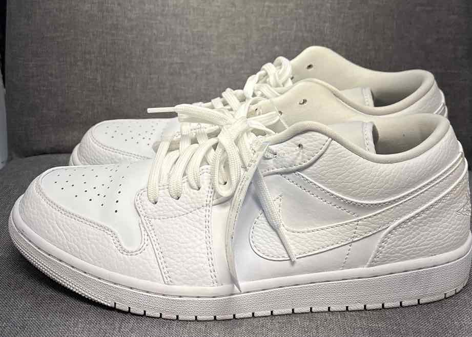 11 Nike Sneakers