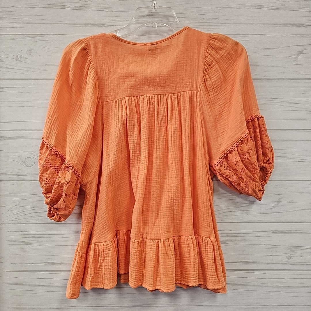 Size L Umgee Shirt