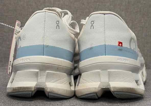 10.5 On Sneakers