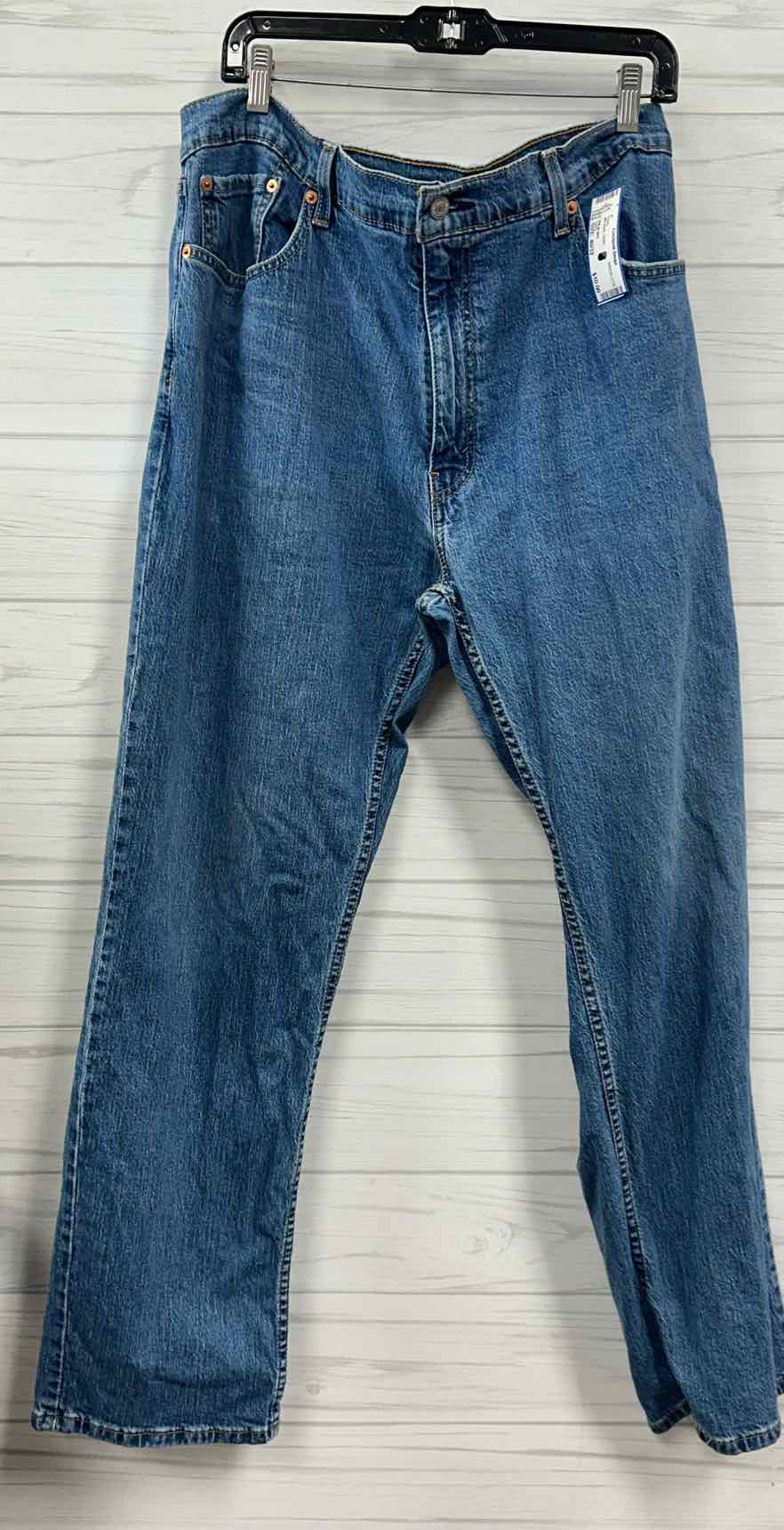 Size 40/32 Levi's Pants