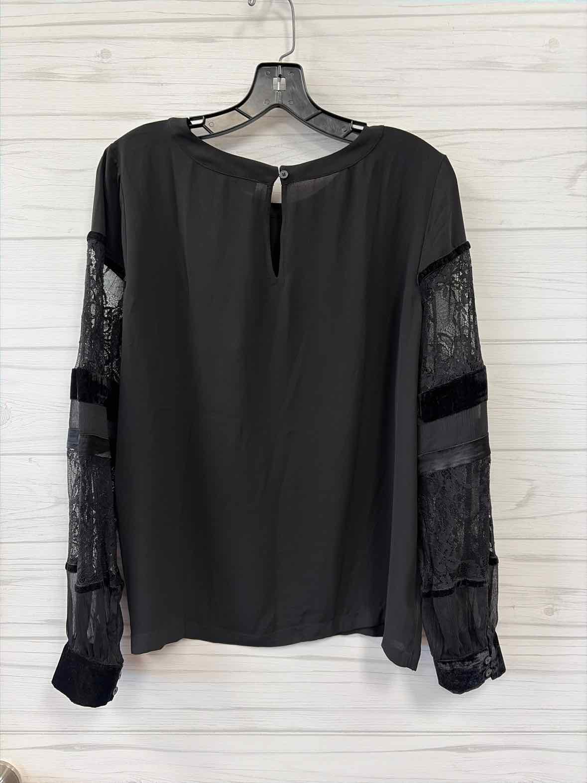 Size M Loft Shirt