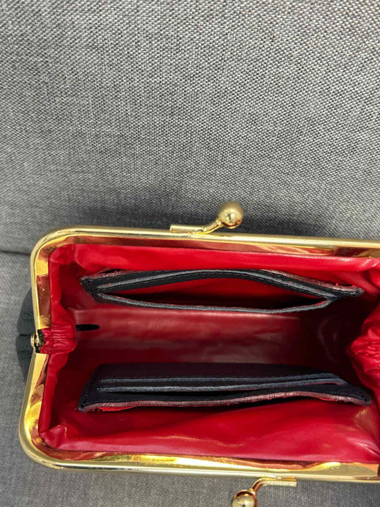 Dooney & Bourke Purse