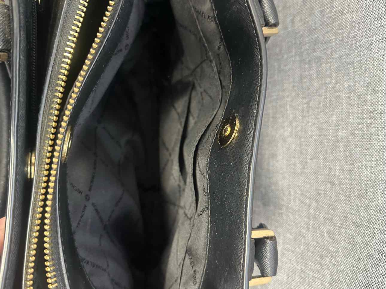 Micheal Kors Purse
