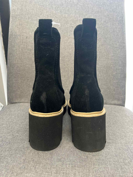 7.5 Dolce Vita Boots