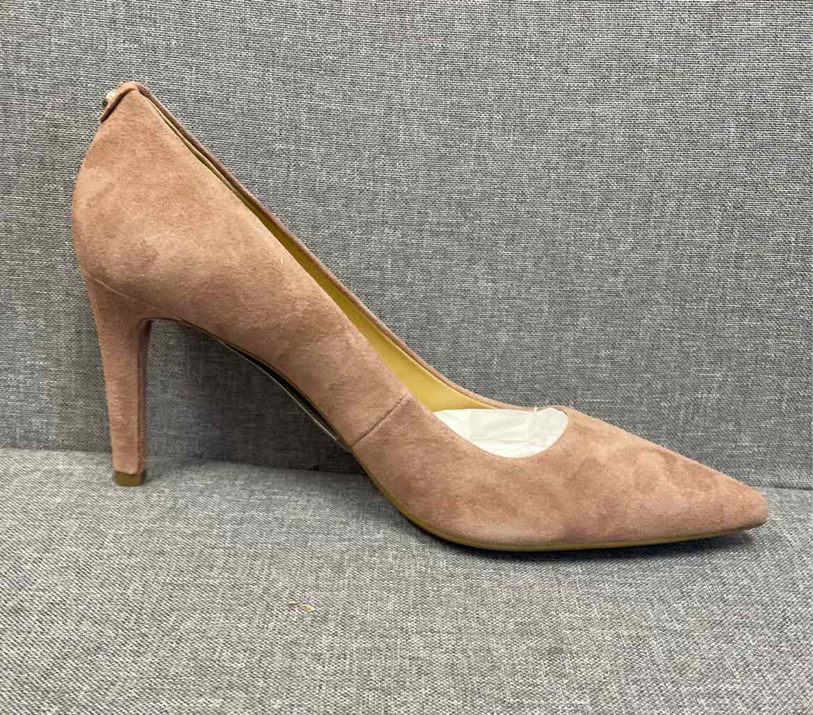 10 Micheal Kors Shoes