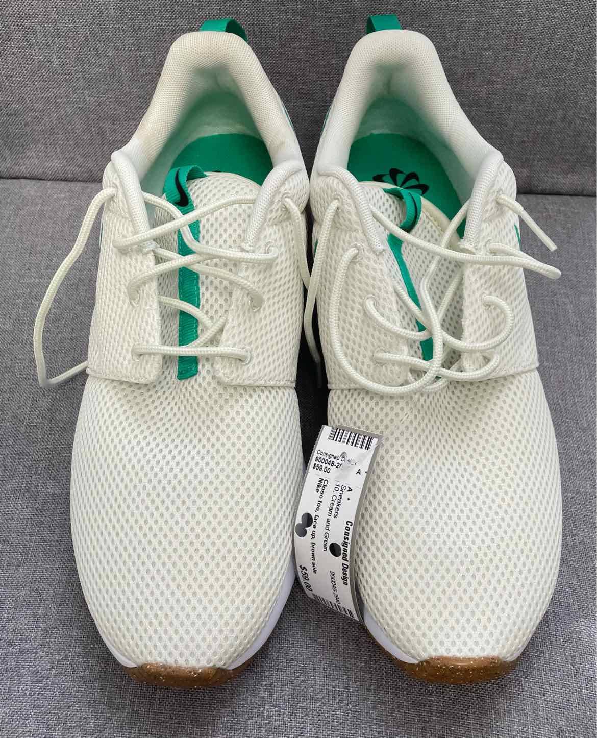 10 Nike Sneakers