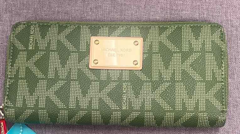 Micheal Kors Wallet